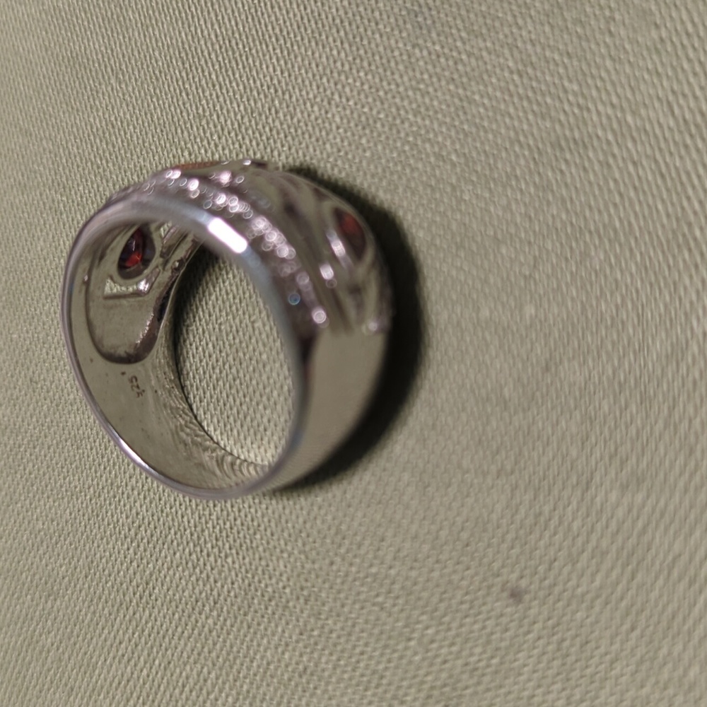 Vintage Sterling Silver Red Gem Ring - Picture 4 of 5